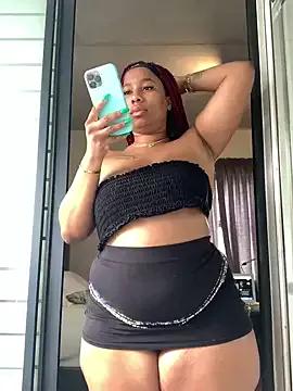 CurvyDesire1 on StripChat