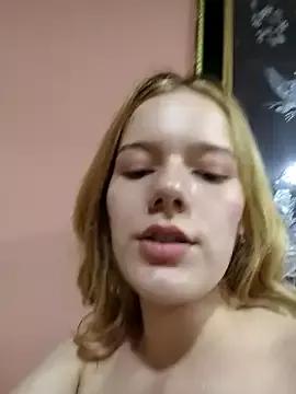 NicoleCut from StripChat